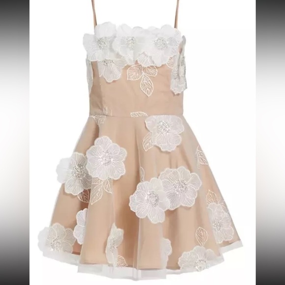 Elliatt Bride And Guest Floral Dress Originally $468 Size Small - Picture 3 of 6